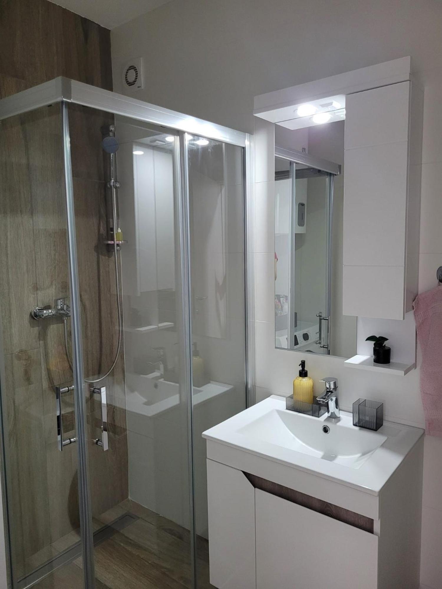 Apartman Ns Private Parking Daire Novi Sad Dış mekan fotoğraf